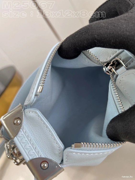 Trunk LOUIS VUITTON Side PM-18*12.5*8CM 0305